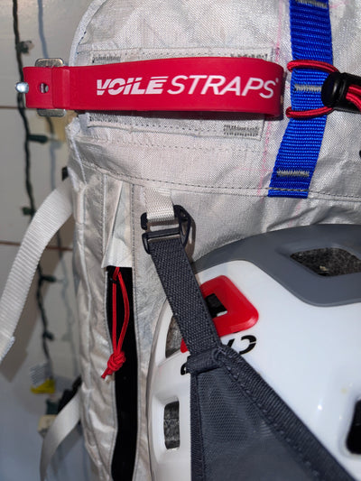 ski carry slots with voile straps
